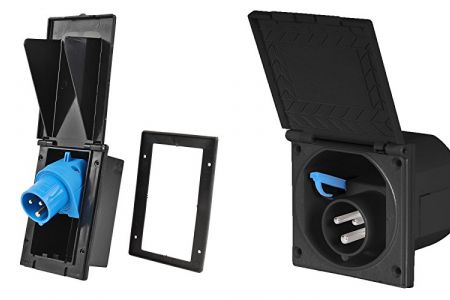 enchufes de exterior negros con tapa